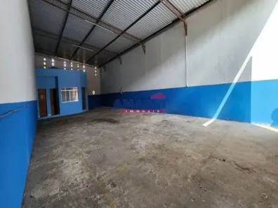 Imóvel Comercial para alugar, 240m² no Jardim Jacinto, Jacareí