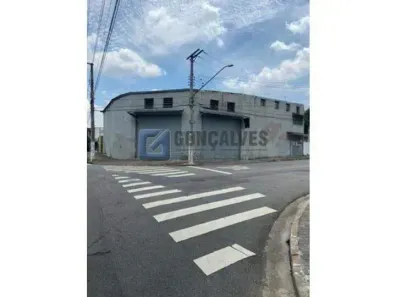 Galpão/Depósito/Armazém com 2 Quartos à venda, 476m² no Taboão, Diadema