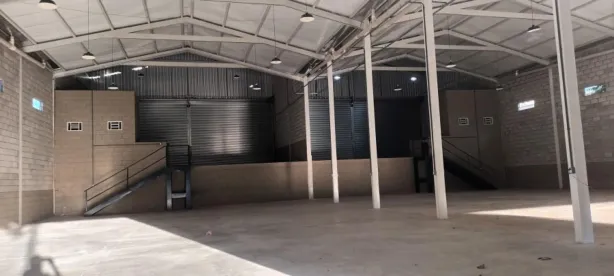 Galpão/Depósito/Armazém para alugar, 360m² no Esplanada do Anicuns, Goiânia