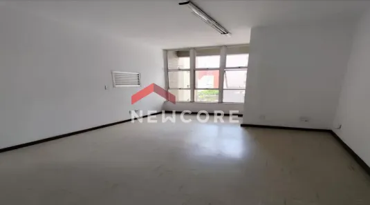 Sala Comercial à venda, 135m² no Santa Efigênia, Belo Horizonte