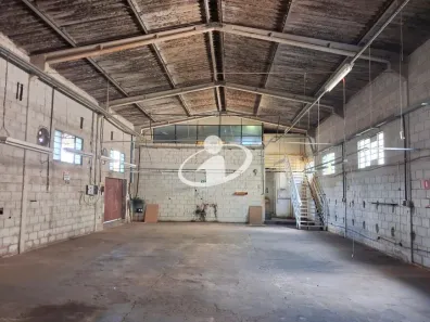 Galpão/Depósito/Armazém para alugar, 340m² no Segismundo Pereira, Uberlândia