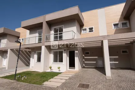 Sobrado com 3 Quartos à venda, 110m² no Campo Comprido, Curitiba