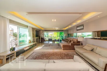Apartamento com 3 Quartos à venda, 271m² no Três Figueiras, Porto Alegre