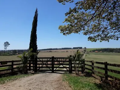 Fazenda/Sítio com 3 Quartos à venda, 200m² no Área Rural, Tietê