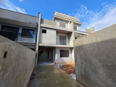 Sobrado com 3 Quartos à venda, 120m² no Fazendinha, Curitiba