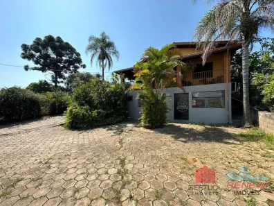 Imóvel Comercial com 4 Quartos à venda, 200m² no Capela, Vinhedo