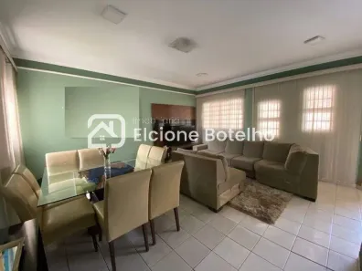 Casa com 3 Quartos à venda, 12m² no Jardim das Palmeiras, Uberlândia