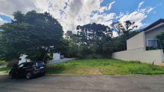 Lote/Terreno à venda, 750m² no São Lourenço, Curitiba
