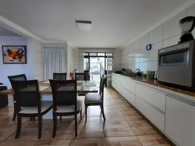 Casa com 4 Quartos à venda, 422m² no Barreiros, São José