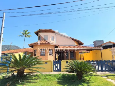 Sobrado com 3 Quartos à venda, 163m² no Balneário Califórnia, Caraguatatuba