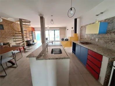 Sobrado com 4 Quartos à venda, 233m² no Vila Madalena, São Paulo