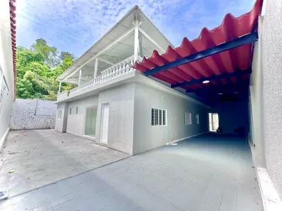 Casa com 3 Quartos à venda, 300m² no Alvorada, Manaus