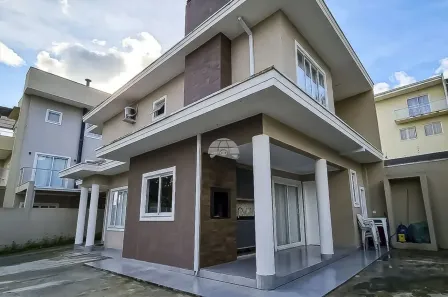 Sobrado com 3 Quartos à venda, 178m² no Aristocrata, São José dos Pinhais