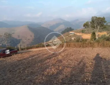 Lote/Terreno à venda, 932m² no Pessegueiros, Teresópolis