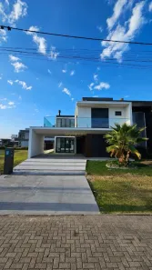 Casa de Condomínio com 4 Quartos à venda, 236m² no XANGRI-LÁ, Xangri-lá