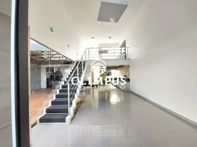 Casa com 3 Quartos para alugar, 230m² no Alto Umuarama, Uberlândia