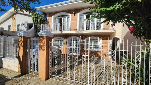 Casa com 3 Quartos à venda, 178m² no Jardim Nova Europa, Campinas
