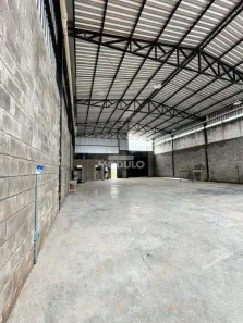 Galpão/Depósito/Armazém à venda, 460m² no Novo Mundo, Uberlândia