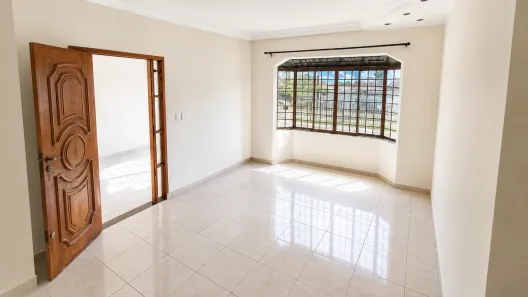 Casa com 3 Quartos à venda, 102m² no Conjunto Habitacional Requião, Maringá