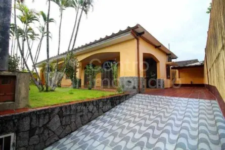 Casa com 4 Quartos à venda, 195m² no Centro, Peruíbe