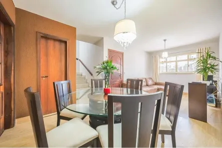 Sobrado com 3 Quartos à venda, 177m² no Água Verde, Curitiba