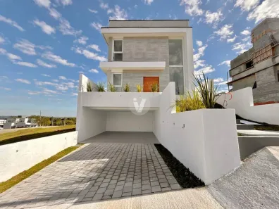 Casa de Condomínio com 3 Quartos para venda ou aluguel, 210m² no Tomazetti, Santa Maria