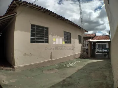 Casa com 2 Quartos para alugar, 60m² no Centro, Sumaré