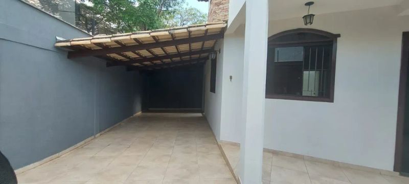 Casa com 3 quartos — Santa Amélia, Belo Horizonte