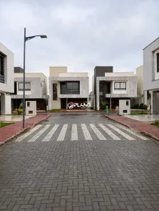 Casa de Condomínio com 4 Quartos para alugar, 133m² no Lagoa Salgada, Feira de Santana