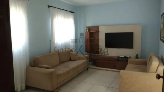 Sobrado com 4 Quartos à venda, 258m² no Jardim Colinas, Jacareí