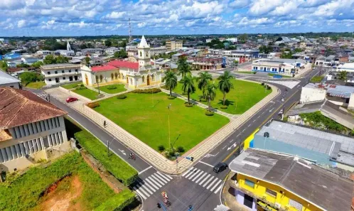 Lote/Terreno à venda, 999999999m² no Centro, Coari