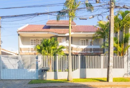 Sobrado com 4 Quartos à venda, 271m² no Capão Raso, Curitiba