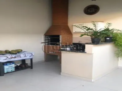 Casa com 3 Quartos à venda, 156m² no Jardim Patrícia, Uberlândia