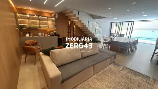 Casa com 3 Quartos à venda, 226m² no Universitário, Londrina