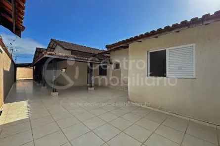 Casa com 3 Quartos à venda, 134m² no Jardim Peruibe, Peruíbe