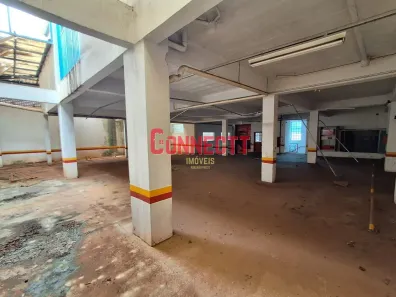 Prédio Comercial para alugar, 2250m² no Centro, Ribeirão Preto