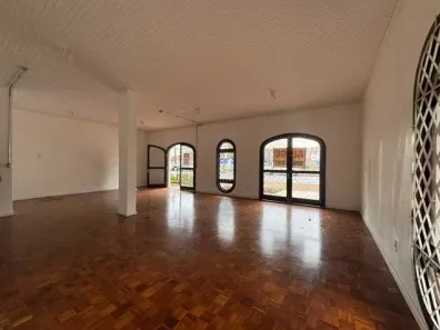 Casa com 1 Quarto para alugar, 56m² no Centro, Cascavel