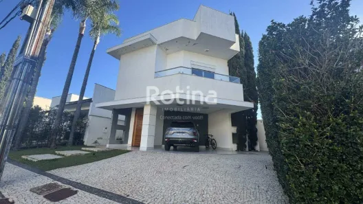 Casa de Condomínio com 3 Quartos para alugar, 319m² no Jardim Inconfidência, Uberlândia