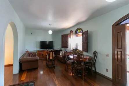 Casa com 4 Quartos à venda, 300m² no Santa Cruz Industrial, Contagem