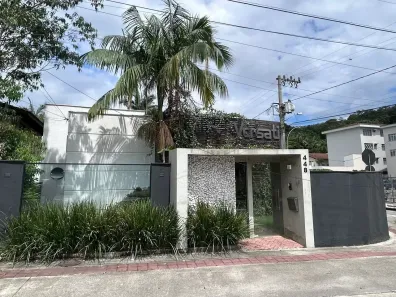 Casa com 3 Quartos à venda, 220m² no Boa Vista, Joinville