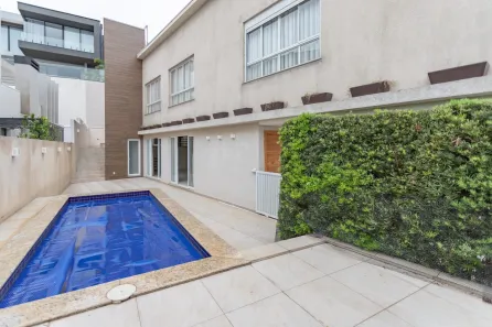 Sobrado com 4 Quartos à venda, 320m² no Estrela, Ponta Grossa