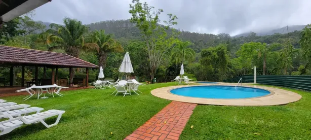 Casa de Condomínio com 4 Quartos à venda, 330m² no Itaipava, Petrópolis