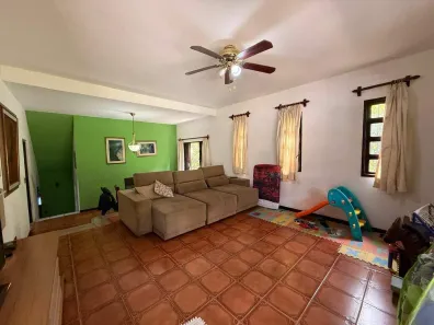 Casa com 3 Quartos à venda, 167m² no Centro, Guararema