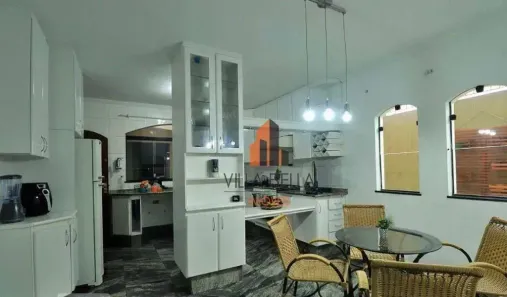 Sobrado com 4 Quartos à venda, 300m² no Vila Metalúrgica, Santo André