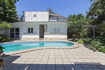 Casa com 5 Quartos para alugar, 300m² no Granja Julieta, São Paulo