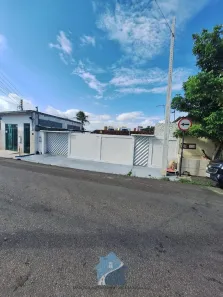 Casa com 3 Quartos à venda, 300m² no Parque 10 de Novembro, Manaus