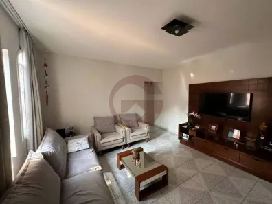 Casa com 3 Quartos à venda, 180m² no Parque Ipê, São Paulo