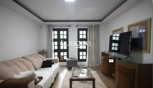 Casa com 4 Quartos para alugar, 262m² no Camaquã, Porto Alegre