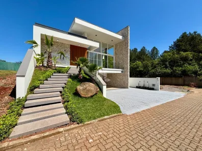 Casa de Condomínio com 3 Quartos à venda, 272m² no Country, Santa Cruz do Sul