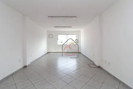 Sala Comercial para alugar, 35m² no Imbetiba, Macaé